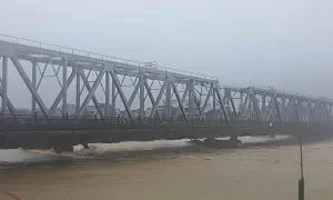 Hiện trạng 6 cầu ở Hà Nội và các tỉnh cấm xe do mưa lũ