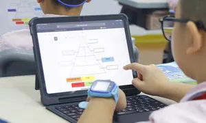 Hà Nội chấn chỉnh việc cho học sinh dùng điện thoại trong trường