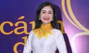 Nghệ sĩ hội ngộ trên thảm đỏ giải Cánh Diều